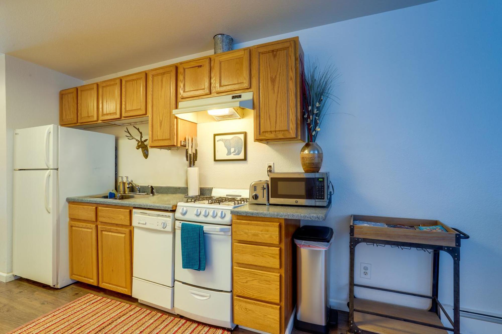 Waterfront Apt, Walk To Town And Coastal Trail! 앵커리지 외부 사진
